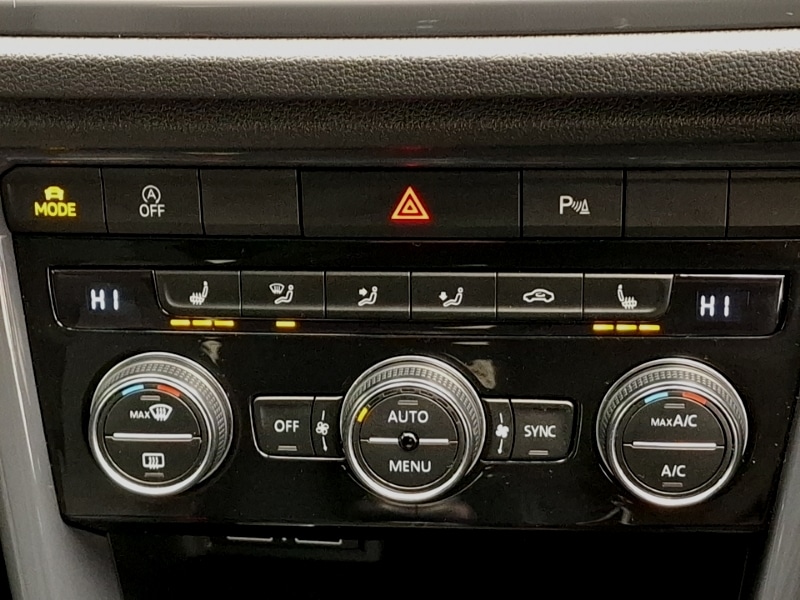 Used Volkswagen T-Roc 2018 for sale - 77526637: Photo 17