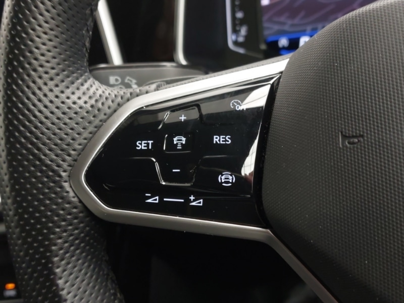 Used Volkswagen T-Roc 2022 for sale - 76465172: Photo 16