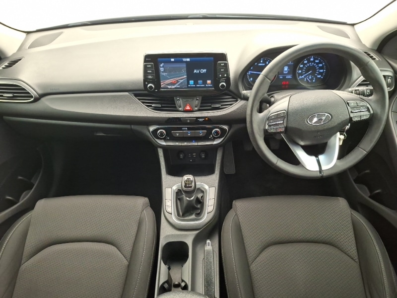Used Hyundai i30 2018 for sale - 77964196: Photo 2