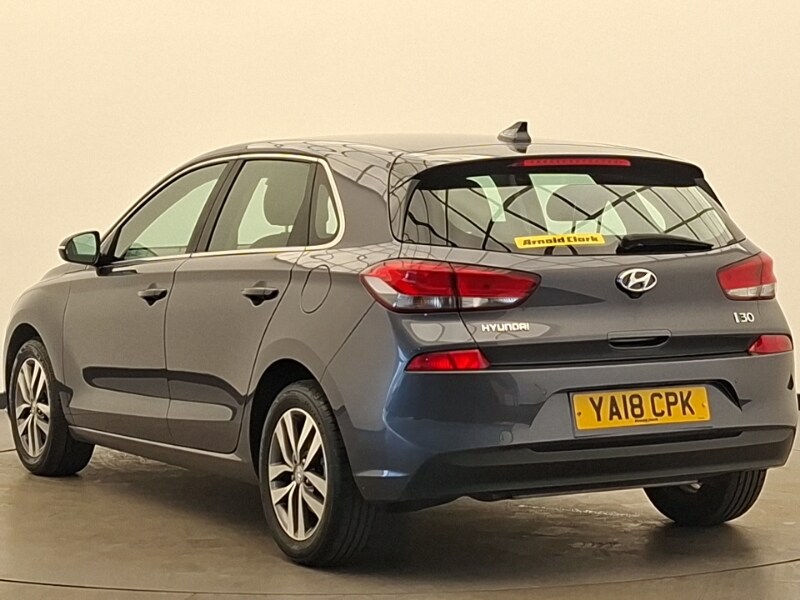 Used Hyundai i30 2018 for sale - 77964196: Photo 3