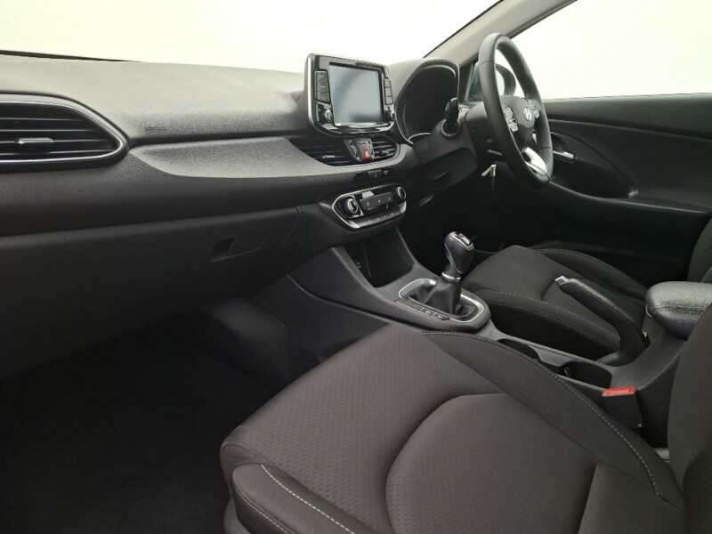 Used Hyundai i30 2018 for sale - 77964196: Photo 5