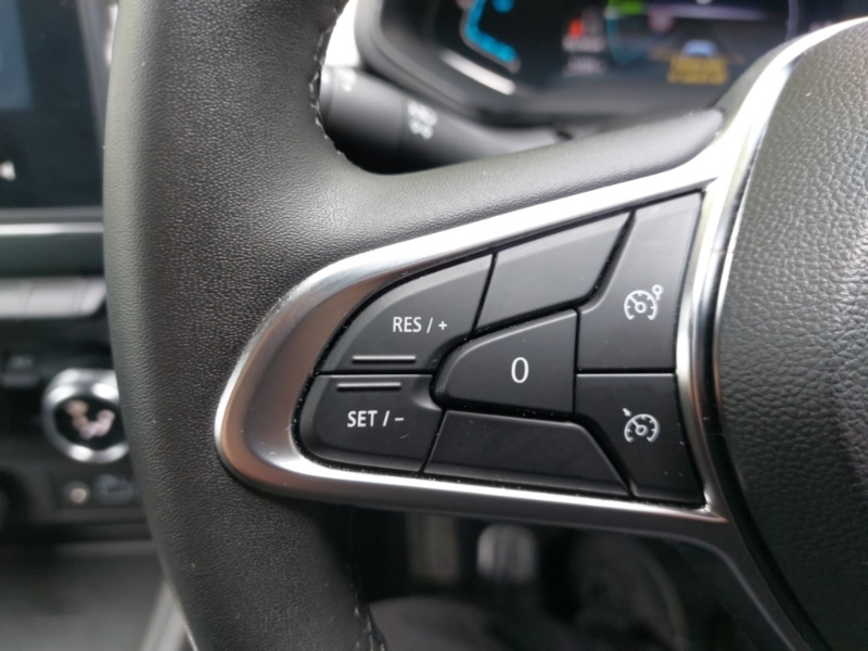 Used Renault Captur 2023 for sale - 77194092: Photo 17