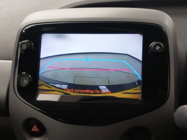 Used Toyota AYGO 2020 for sale - 76052195: Photo 10