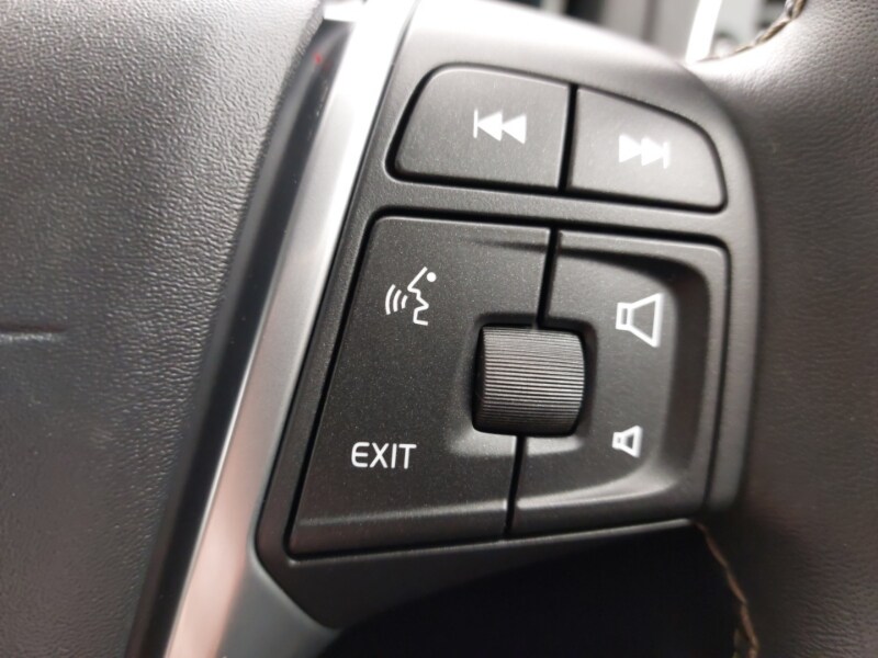 Used Volvo V40 2019 for sale - 76518789: Photo 14