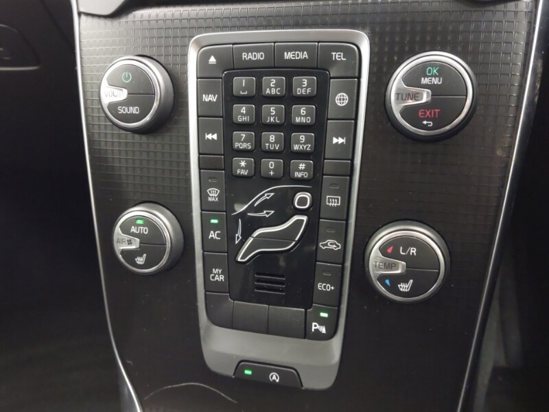 Used Volvo V40 2019 for sale - 76518789: Photo 16