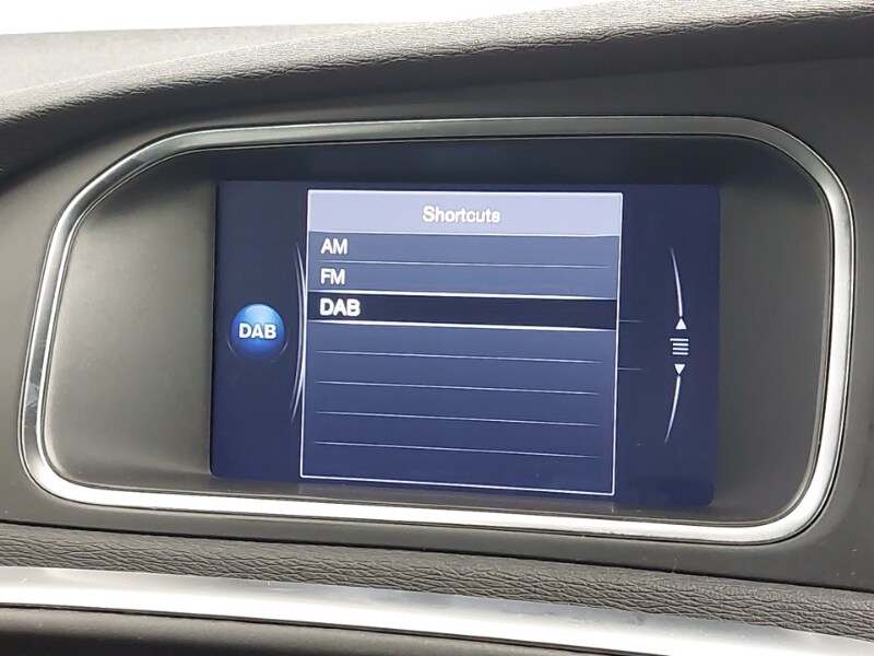 Used Volvo V40 2019 for sale - 76518789: Photo 17