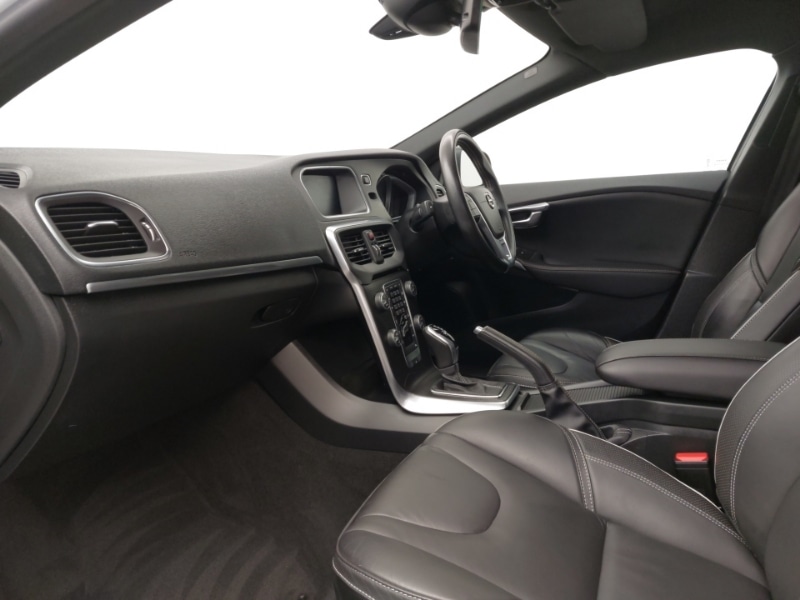 Used Volvo V40 2019 for sale - 76518789: Photo 5