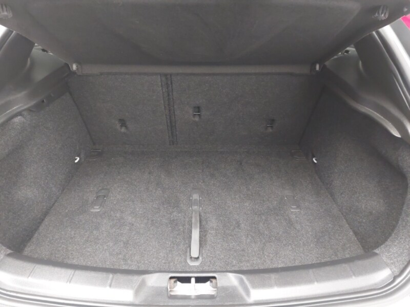 Used Volvo V40 2019 for sale - 76518789: Photo 8