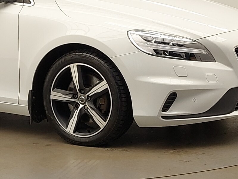 Used Volvo V40 2019 for sale - 76518789: Photo 9