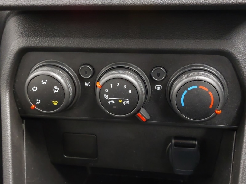 Used Dacia Sandero 2023 for sale - 76630510: Photo 13