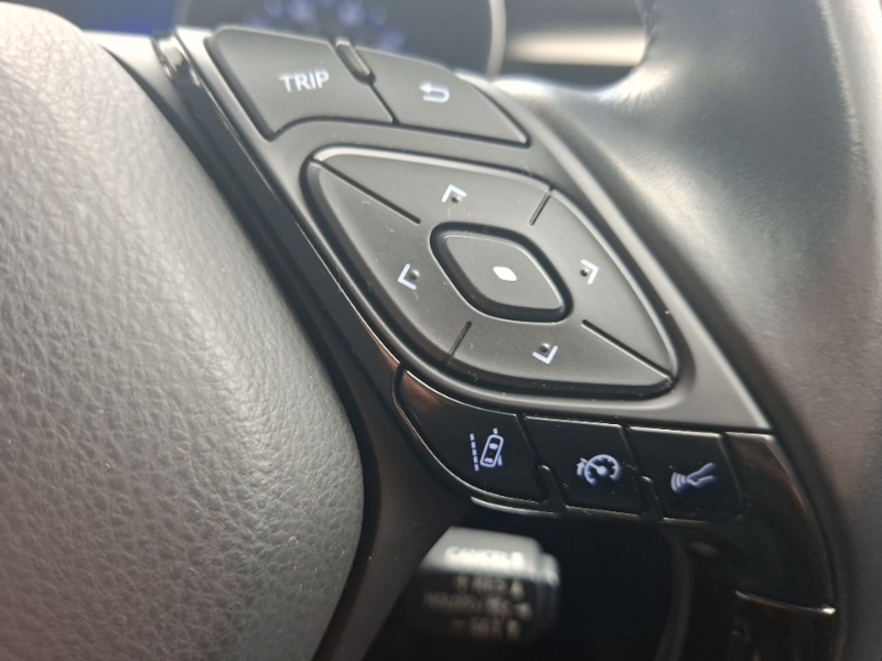 Used Toyota C-HR 2018 for sale - 77988013: Photo 18