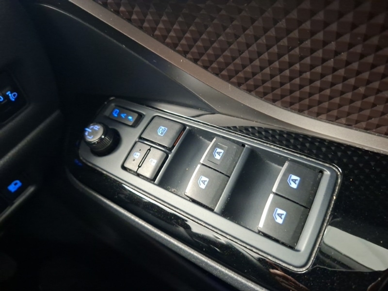 Used Toyota C-HR 2018 for sale - 77988013: Photo 19