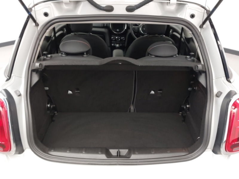 Used MINI Hatch 2019 for sale - 76885467: Photo 8