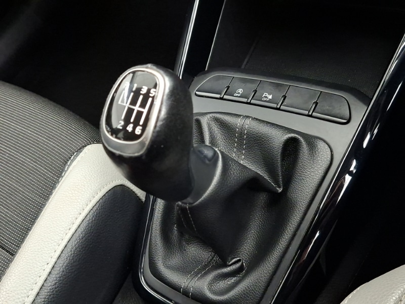 Used Kia Stonic 2019 for sale - 77896908: Photo 14