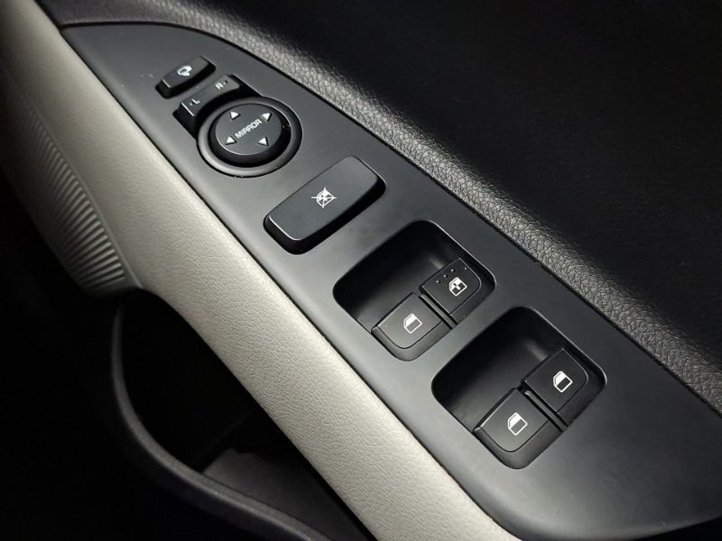 Used Kia Stonic 2019 for sale - 77896908: Photo 18