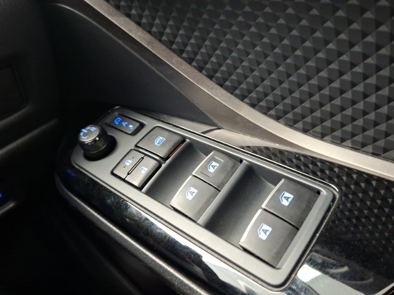 Used Toyota C-HR 2019 for sale - 78033152: Photo 19