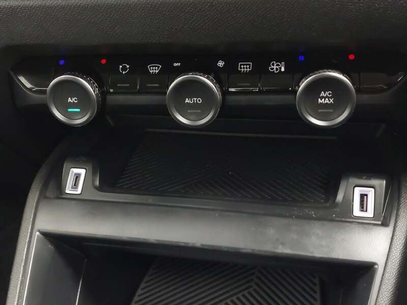 Used Citroen C4 2023 for sale - 76954826: Photo 13