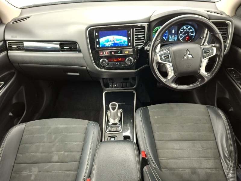 Used Mitsubishi Outlander 2018 for sale - 77031869: Photo 2