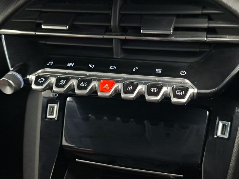 Used Peugeot 2008 2021 for sale - 78093991: Photo 13