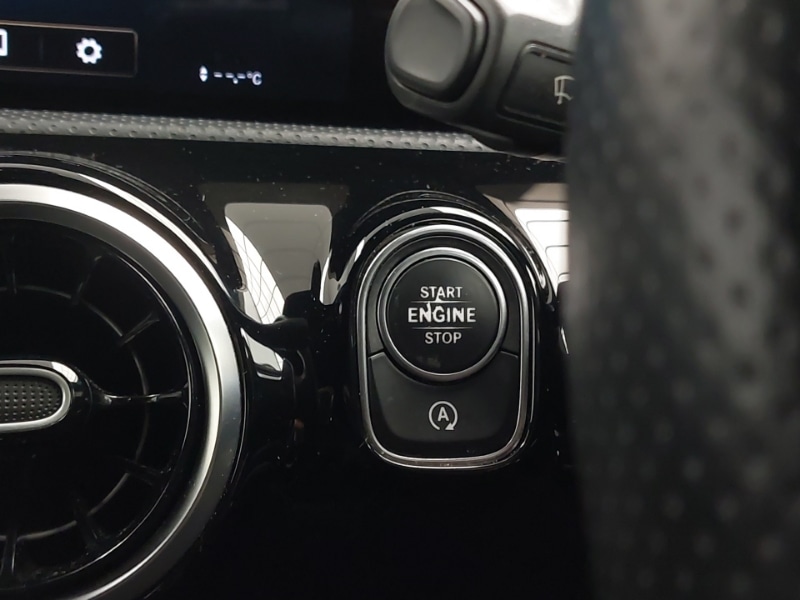 Used Mercedes-Benz A-Class 2018 for sale - 76498069: Photo 16