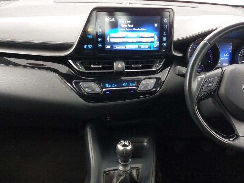 Used Toyota C-HR 2018 for sale - 76656609: Photo 10