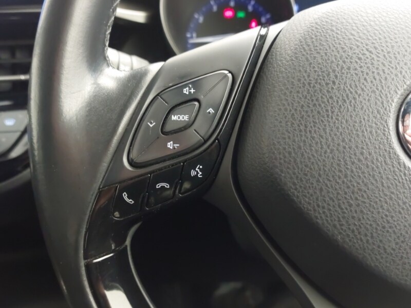 Used Toyota C-HR 2018 for sale - 76656609: Photo 16