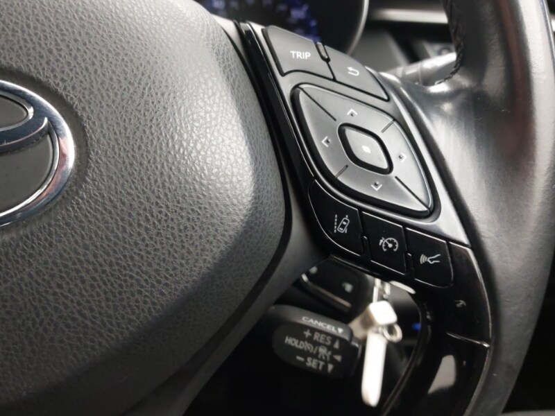 Used Toyota C-HR 2018 for sale - 76656609: Photo 17