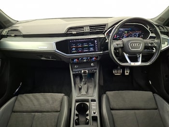 Used Audi Q3 2020 for sale - 79061090: Photo