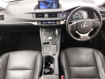 Used Lexus CT 2018 for sale - 76129921: Photo 2
