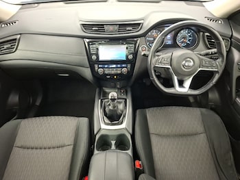 Used Nissan X-Trail 2018 for sale - 77062559: Photo