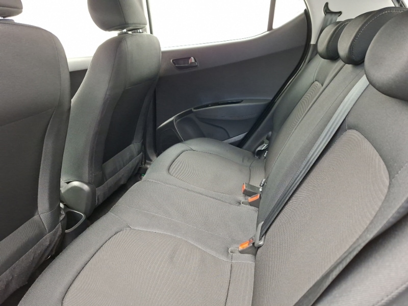 Used Hyundai i10 2019 for sale - 77933325: Photo 6