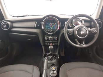 Used MINI Hatch 2019 for sale - 76343543: Photo