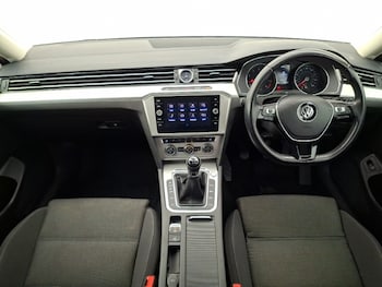Used Volkswagen Passat 2019 for sale - 79267640: Photo