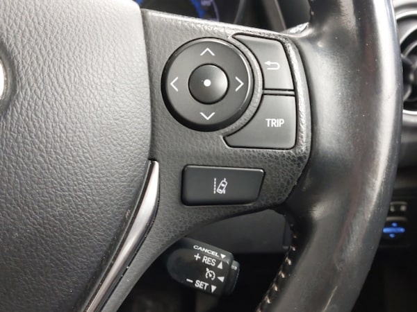 Used Toyota Auris 2017 for sale - 76208431: Photo 17