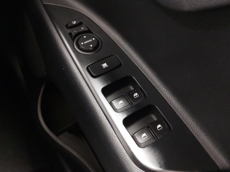 Used Kia Stonic 2020 for sale - 76795473: Photo 18