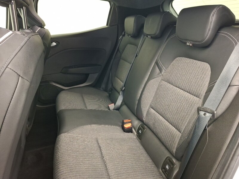 Used Renault Clio 2023 for sale - 78211379: Photo 6