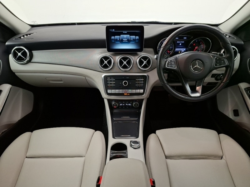 Used Mercedes-Benz GLA 2017 for sale - 77777307: Photo 2