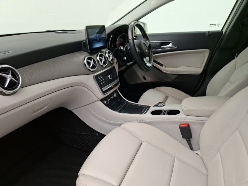 Used Mercedes-Benz GLA 2017 for sale - 77777307: Photo 5