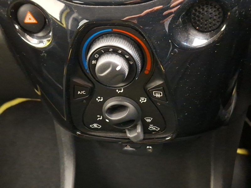 Used Toyota AYGO 2017 for sale - 77644638: Photo 13