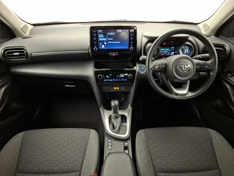 Used Toyota Yaris Cross 2022 for sale - 77448255: Photo 2