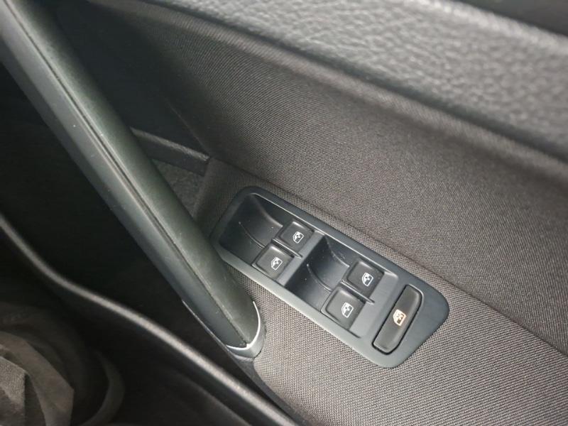 Used Volkswagen Golf 2018 for sale - 78046318: Photo 19