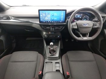 Used Ford Focus 2023 for sale - 76165997: Photo 2