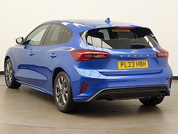Used Ford Focus 2023 for sale - 76165997: Photo 3