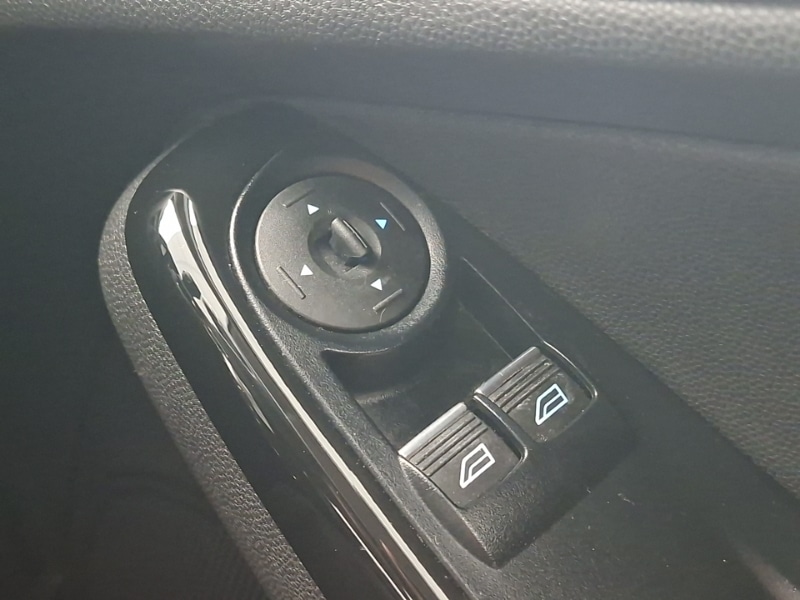 Used Ford Fiesta 2017 for sale - 78040796: Photo 19