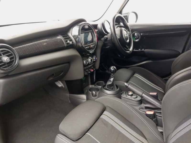 Used MINI Hatch 2019 for sale - 76498064: Photo 5