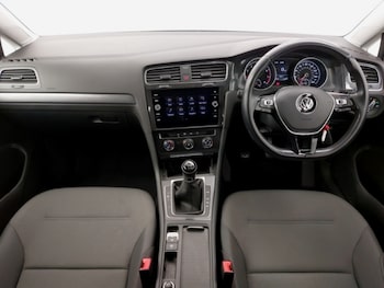 Used Volkswagen Golf 2019 for sale - 76614119: Photo