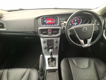 Used Volvo V40 2019 for sale - 79433425: Photo