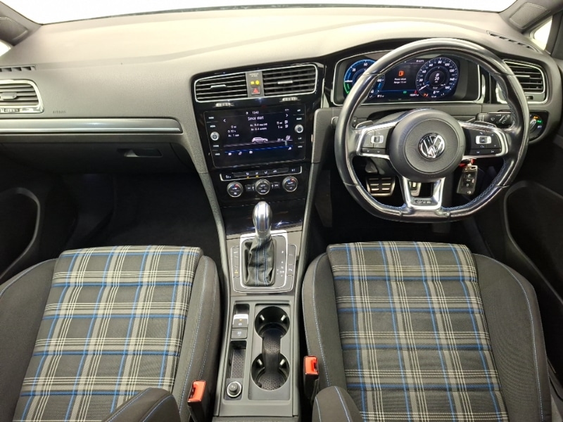 Used Volkswagen Golf 2018 for sale - 77410117: Photo 2