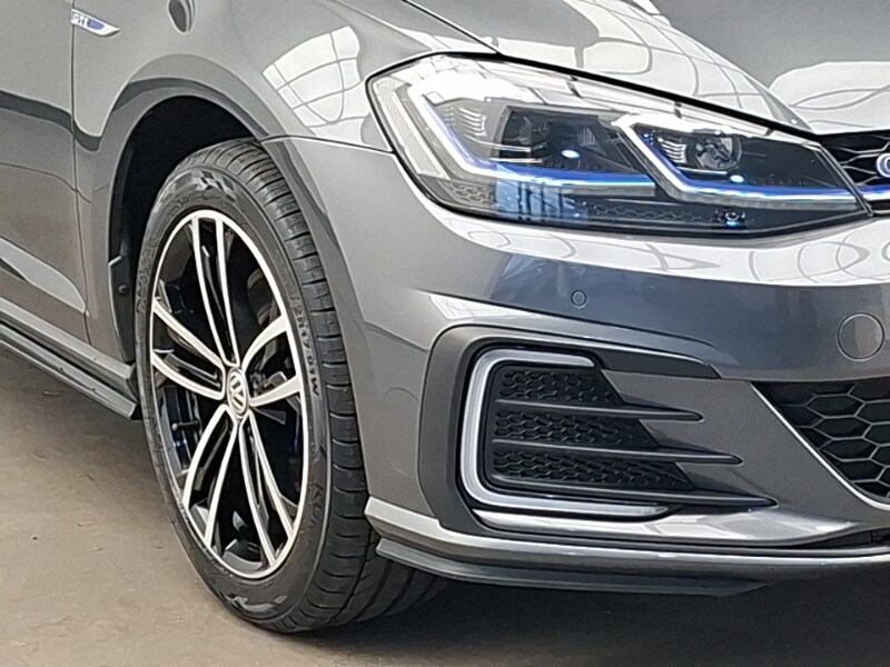 Used Volkswagen Golf 2018 for sale - 77410117: Photo 9