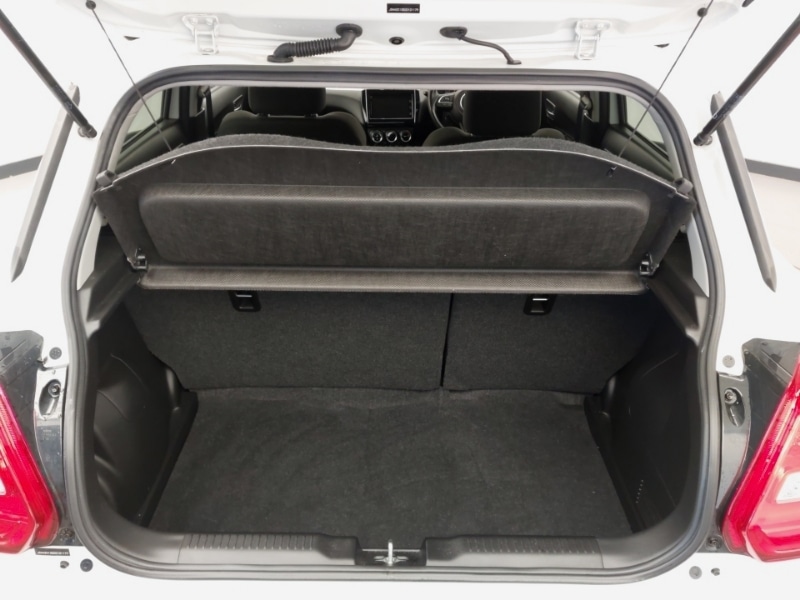 Used Suzuki Swift 2017 for sale - 76397374: Photo 8